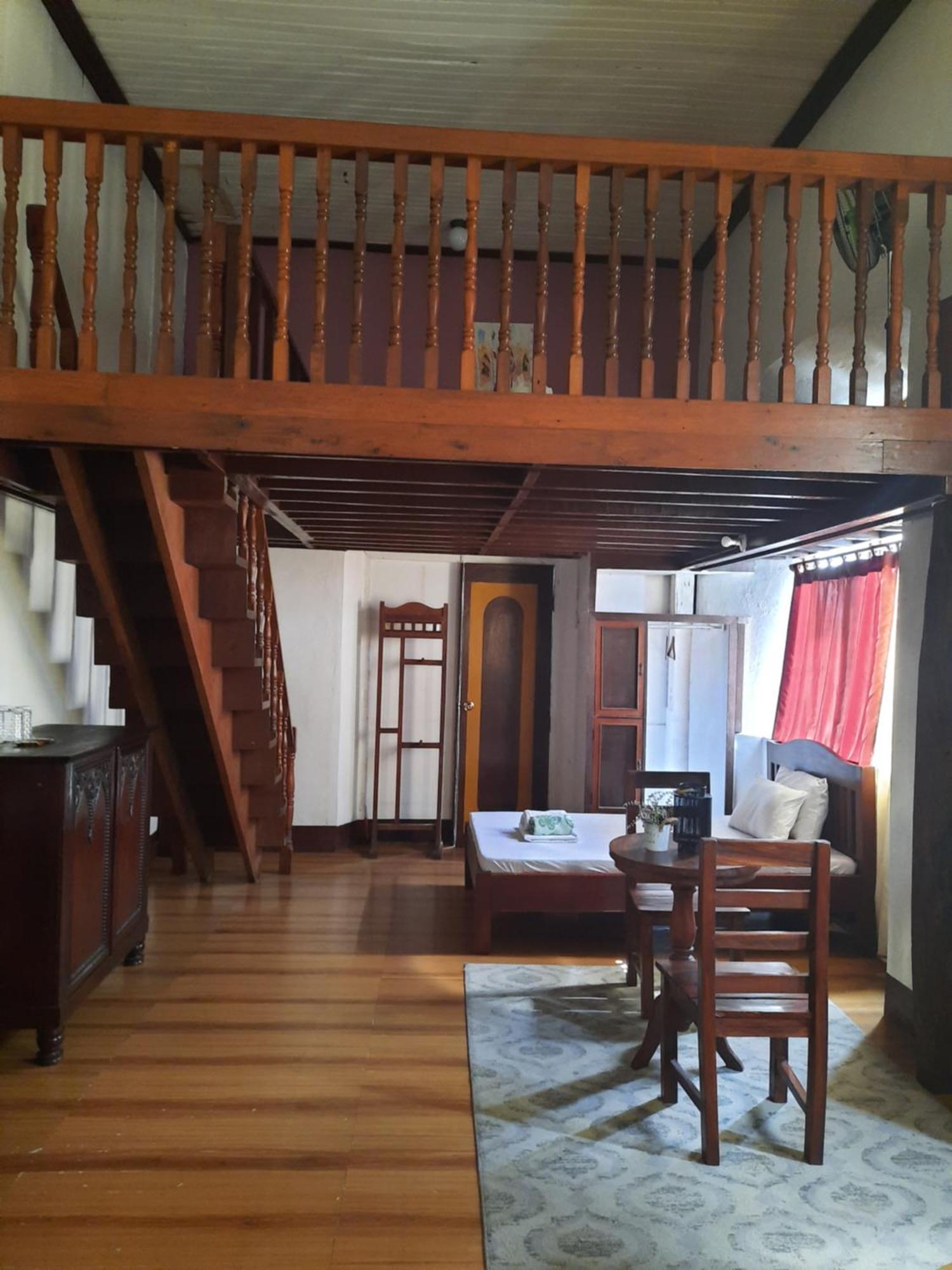 Escolta'S Homey Lodge Vigan Exterior photo