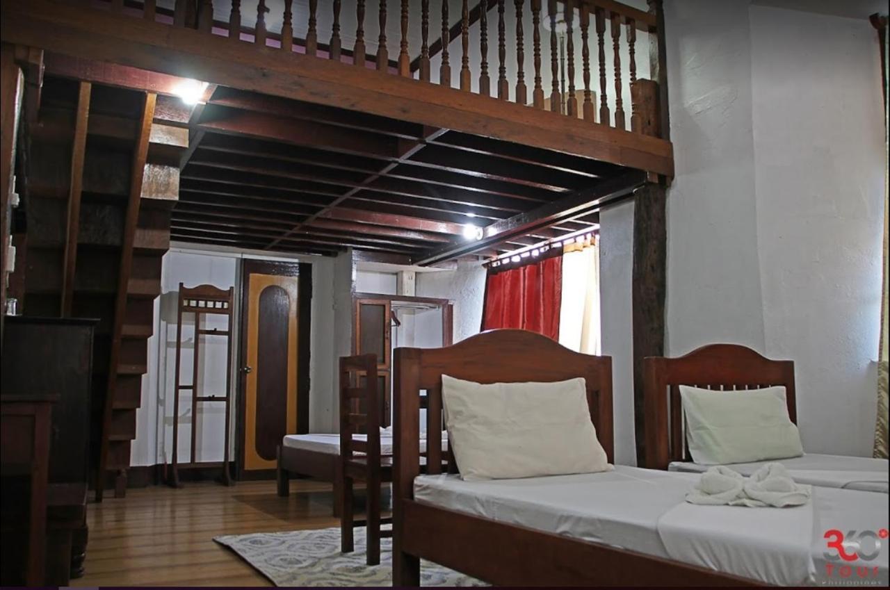 Escolta'S Homey Lodge Vigan Exterior photo