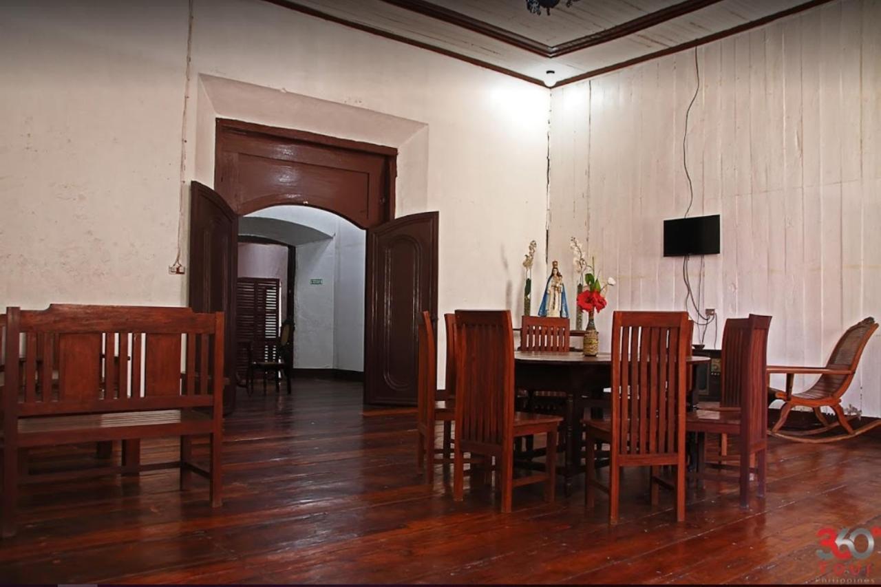 Escolta'S Homey Lodge Vigan Exterior photo