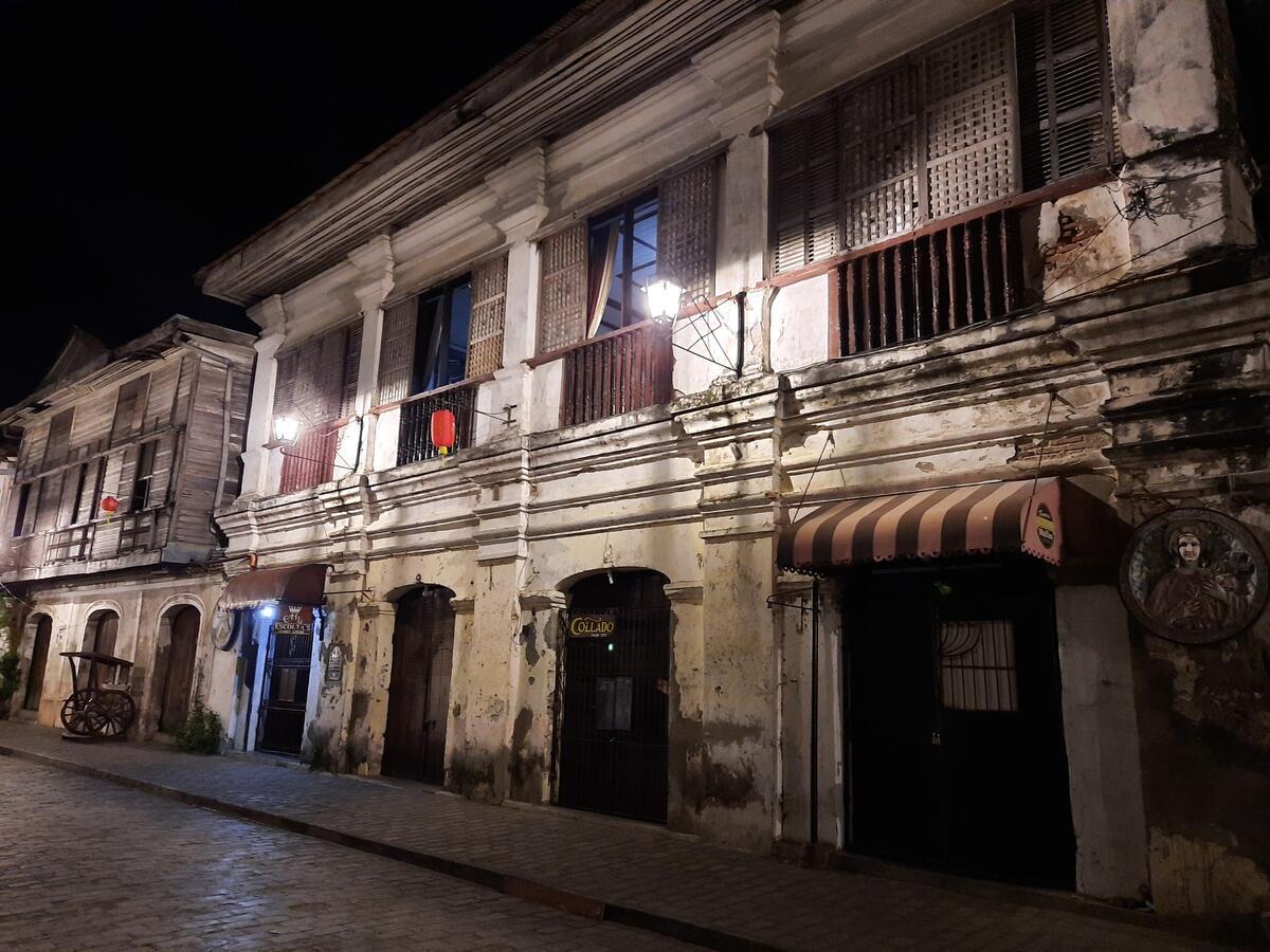 Escolta'S Homey Lodge Vigan Exterior photo