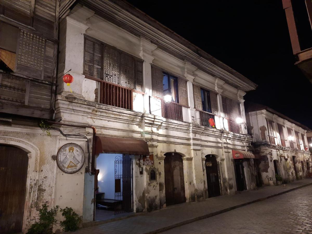 Escolta'S Homey Lodge Vigan Exterior photo