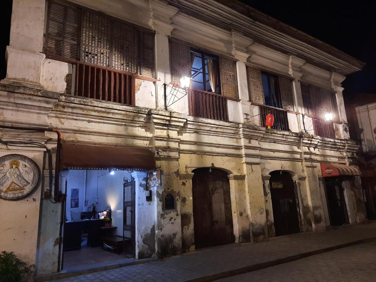 Escolta'S Homey Lodge Vigan Exterior photo