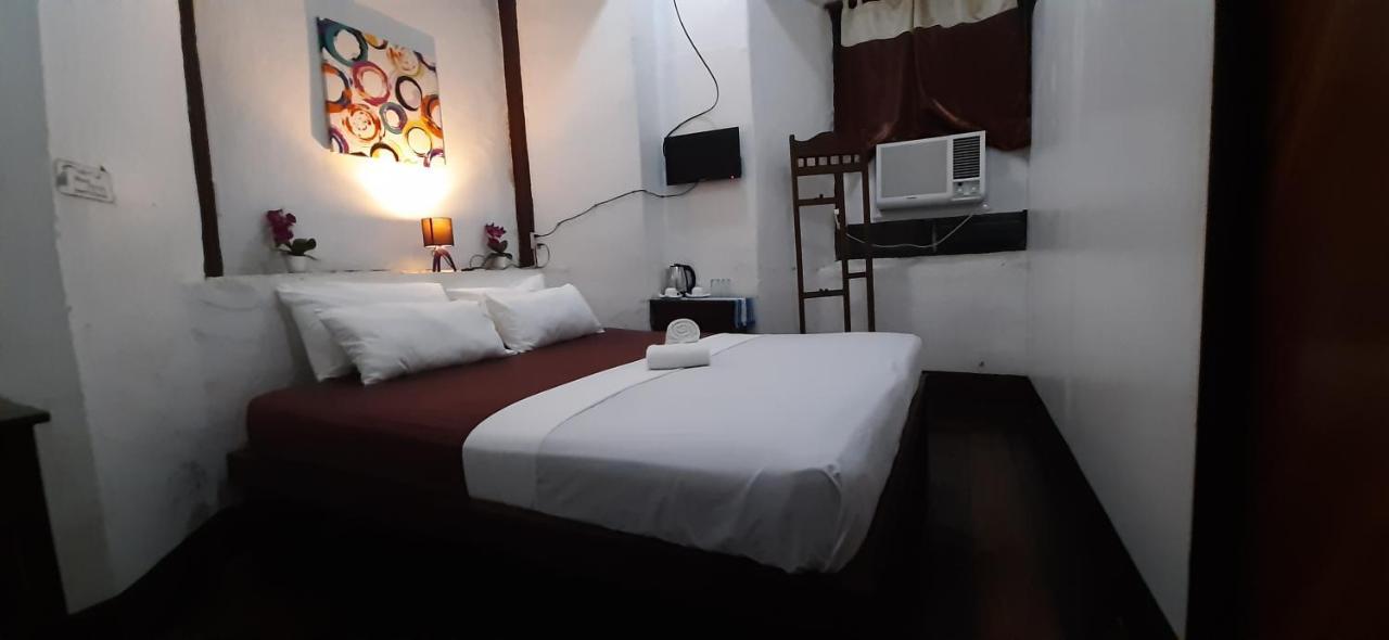 Escolta'S Homey Lodge Vigan Exterior photo